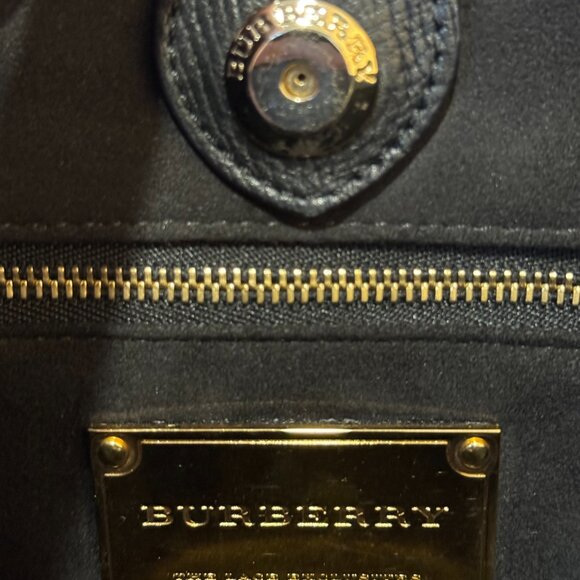 Burberry Medium Derby Perforated Lace Stripe Banner Tote Bag - Picture 12 of 16